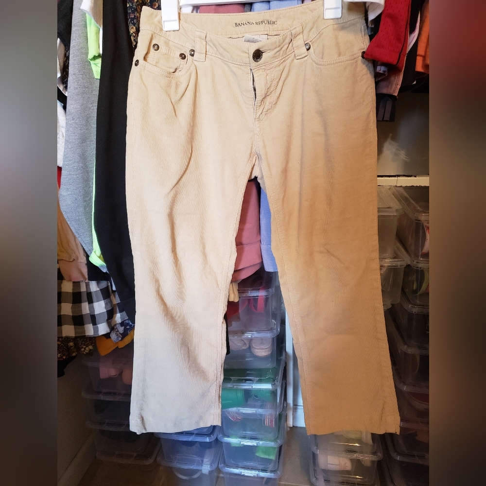Banana Republic crop flare cut corduroys sz 2